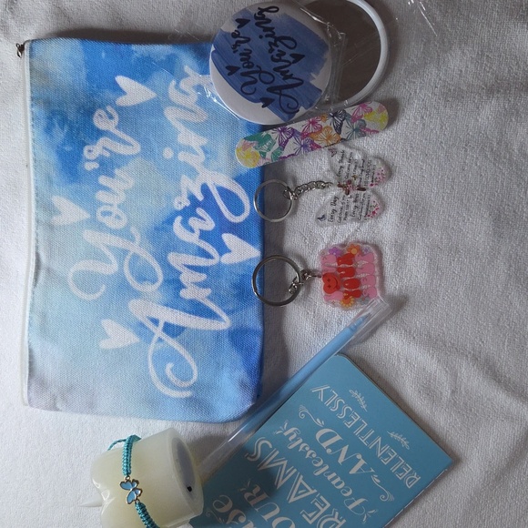 "YOUR AMAZING" Motivational/Inspirational Canvas GIFT SET - Picture 1 of 5